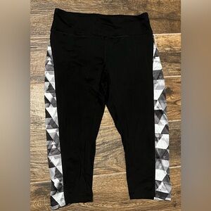 LuLaRoe Black and Gray Geometric Leggings